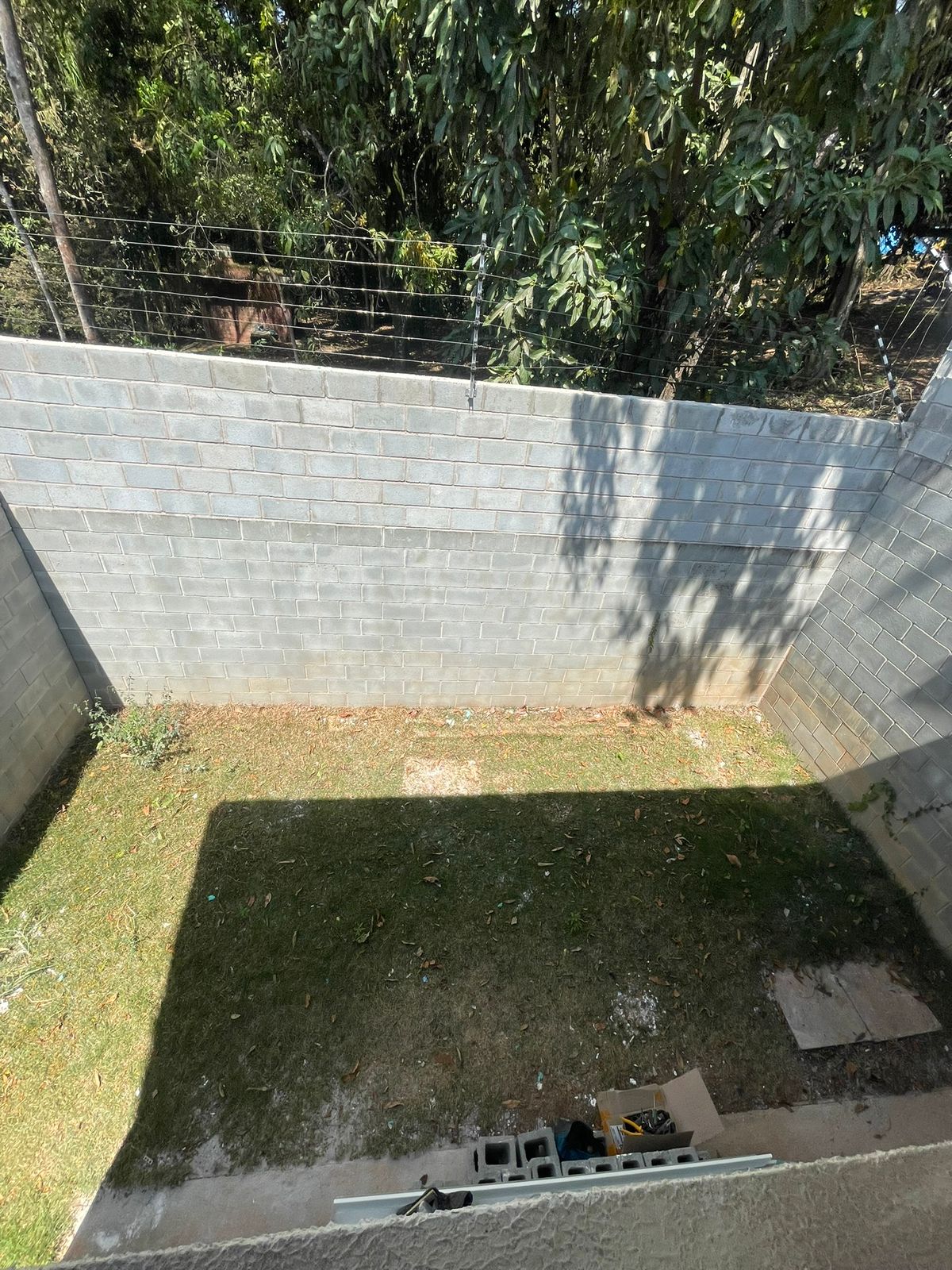 Casa com 03 Quartos - Residencial Barcelona - Cotia/SP