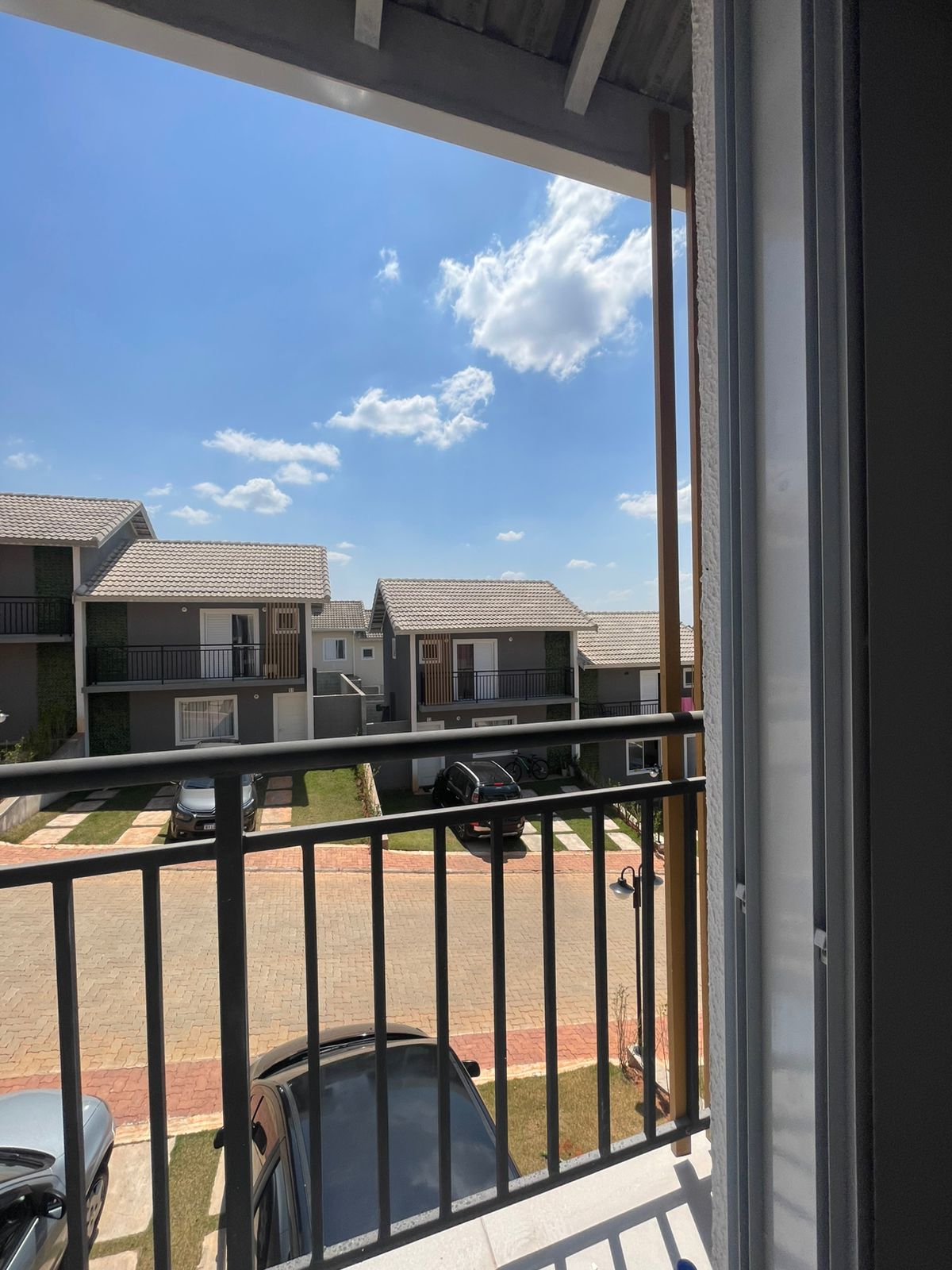 Casa com 03 Quartos - Residencial Barcelona - Cotia/SP