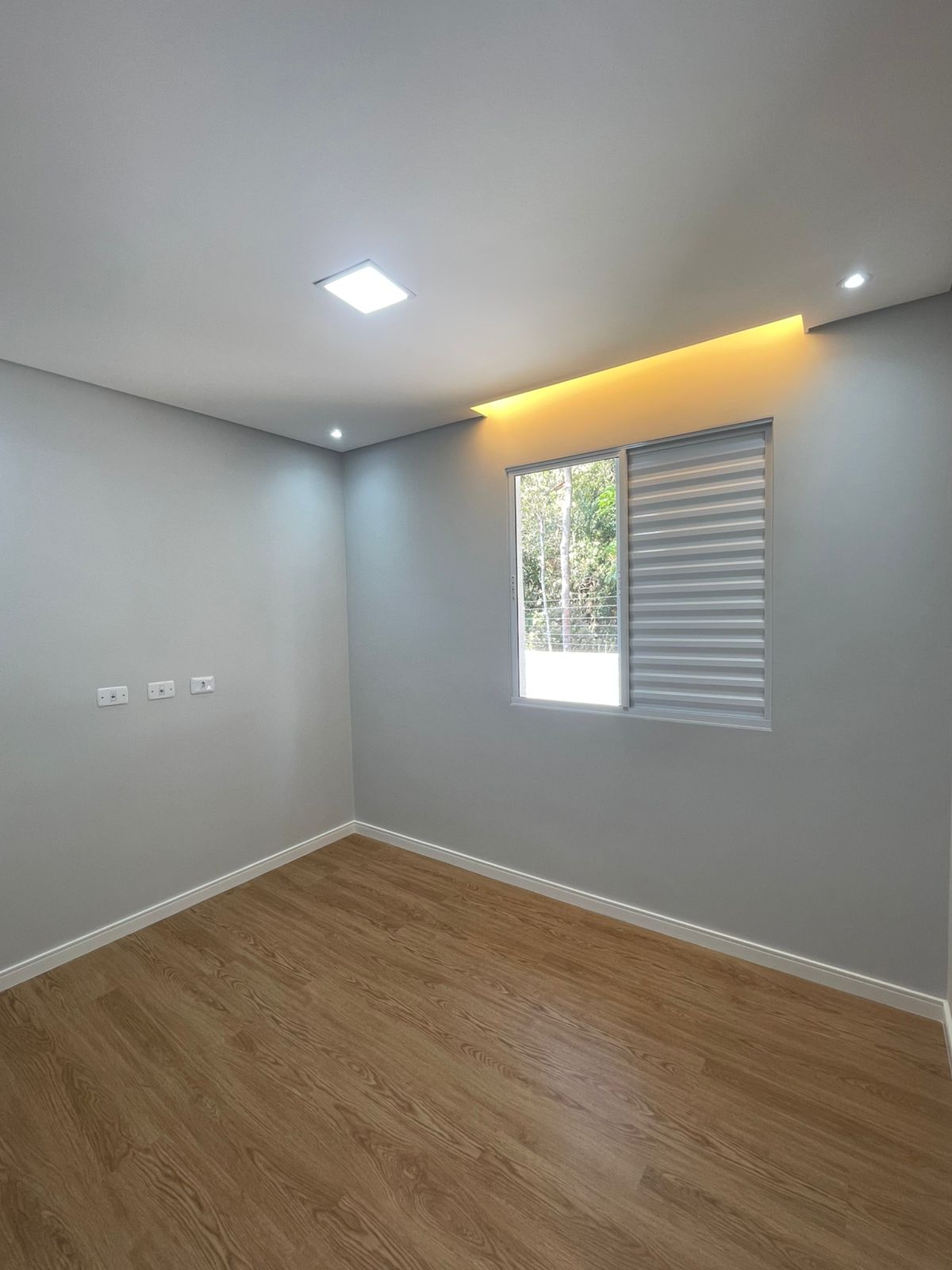 Casa com 03 Quartos - Residencial Barcelona - Cotia/SP