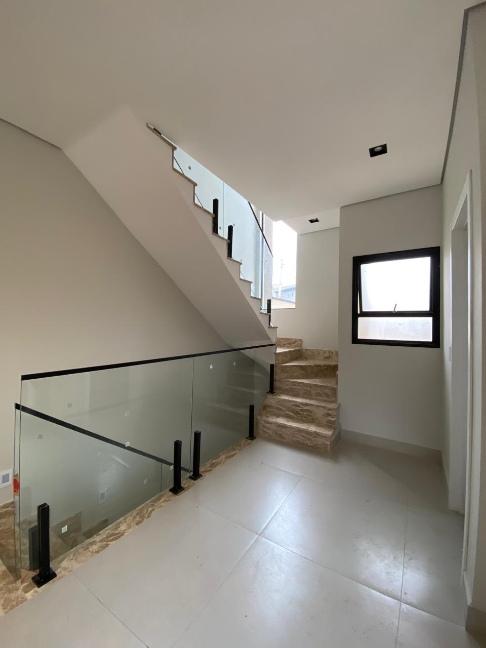 Casa com 03 Quartos - Condomínio Nova Jaguari - Santana de Parnaíba/SP