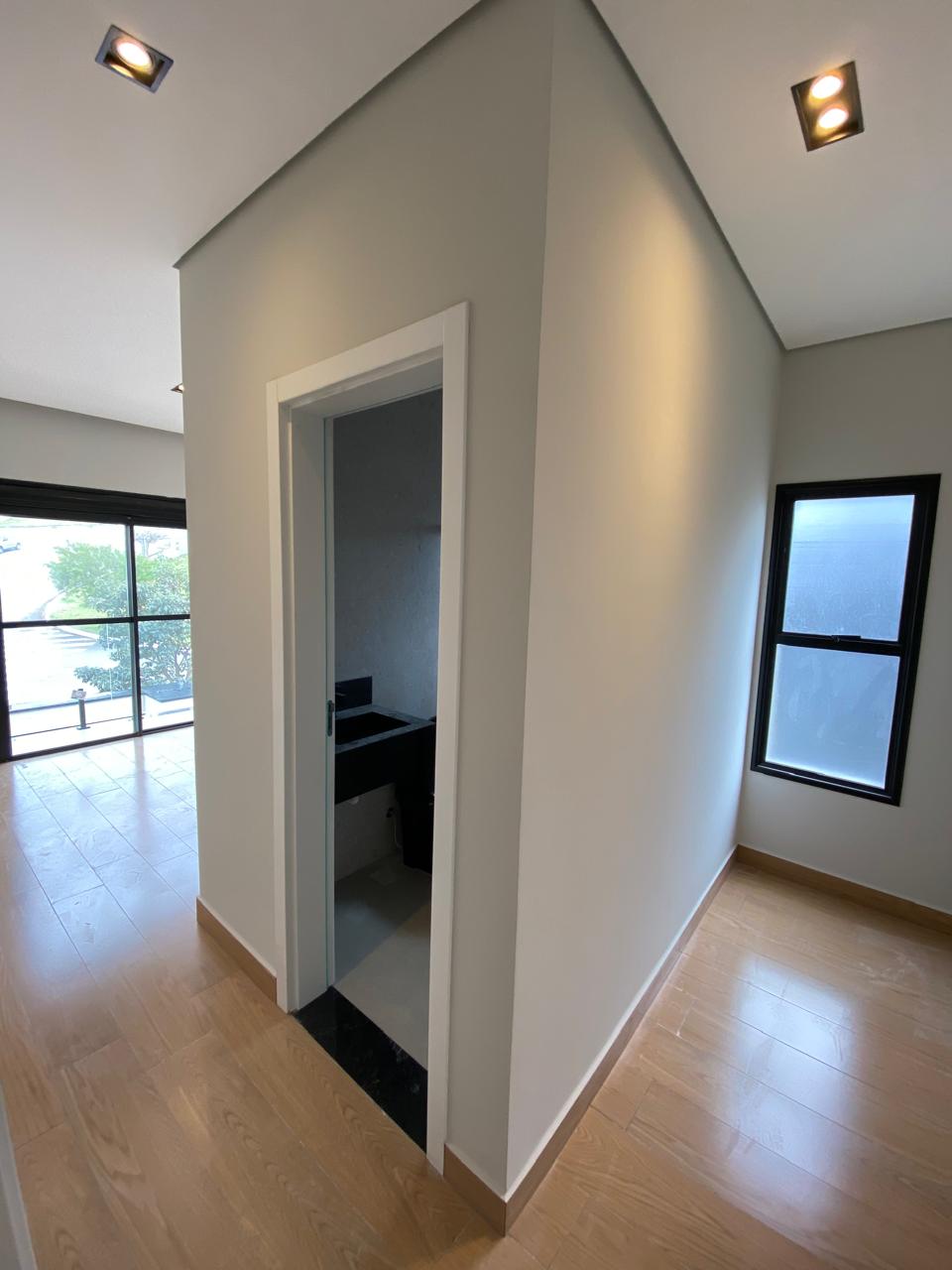 Casa com 03 Quartos - Condomínio Nova Jaguari - Santana de Parnaíba/SP