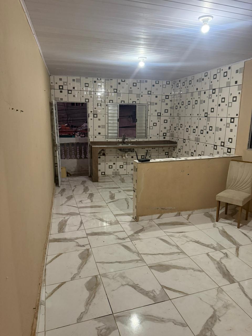 Casa com 02 Quartos - Parque Miguel Mirizola - Cotia/SP