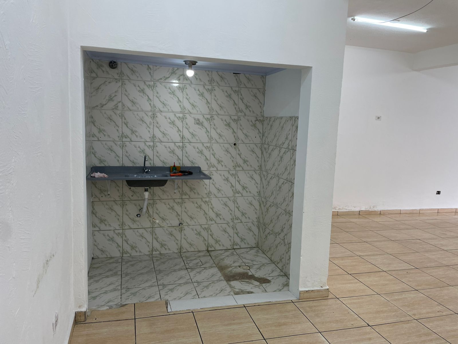 Sala Comercial com 54m² - Parque Alexandre - Cotia/SP