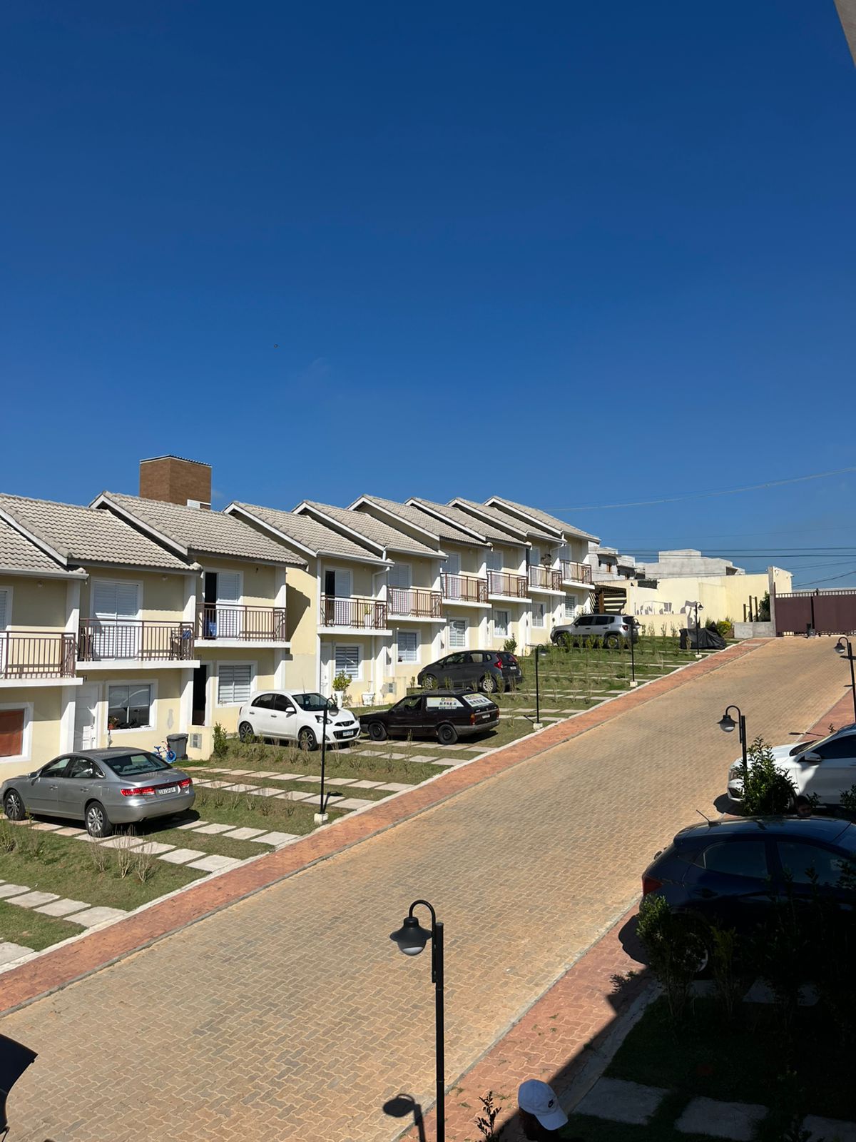 Casa com 02 Quartos - Condomínio Residencial Ilha de Malta - Cotia/SP