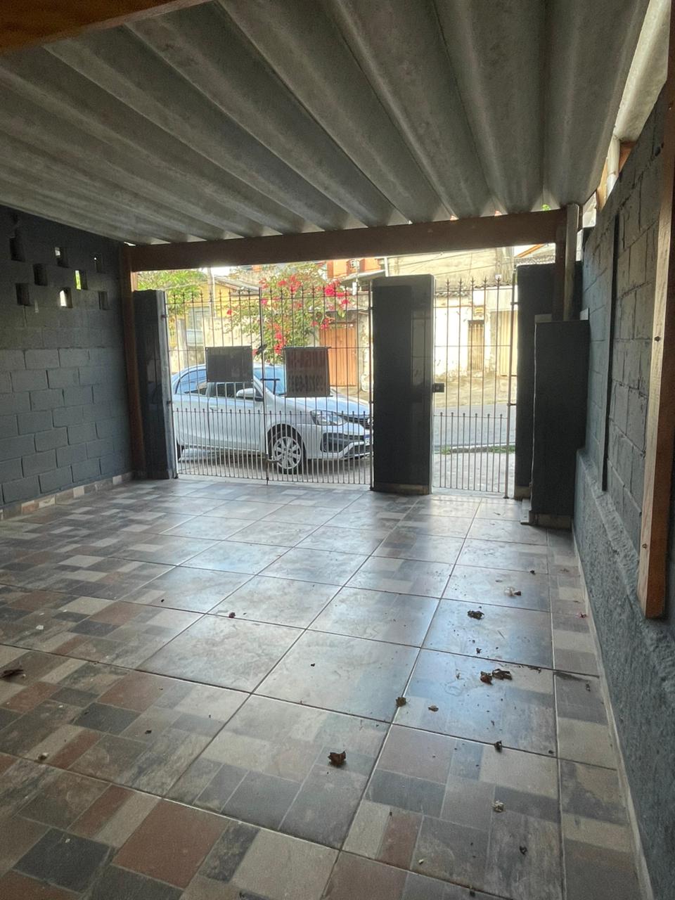 Casa com 02 Quartos - Jardim Sabiá - Cotia/SP