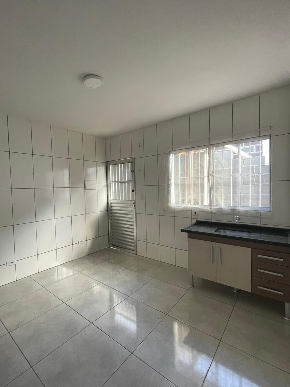 Casa com 02 Quartos - Jardim Sabiá - Cotia/SP