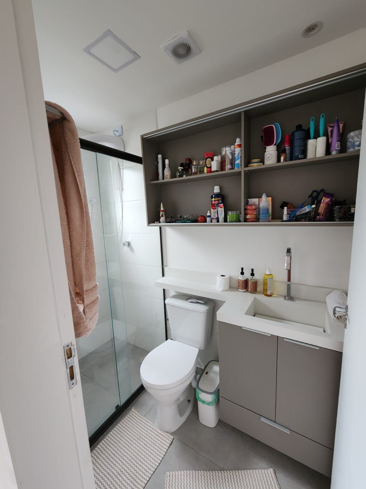 Apartamento com 03 Quartos - Residencial Alpes Clube - Cotia/SP