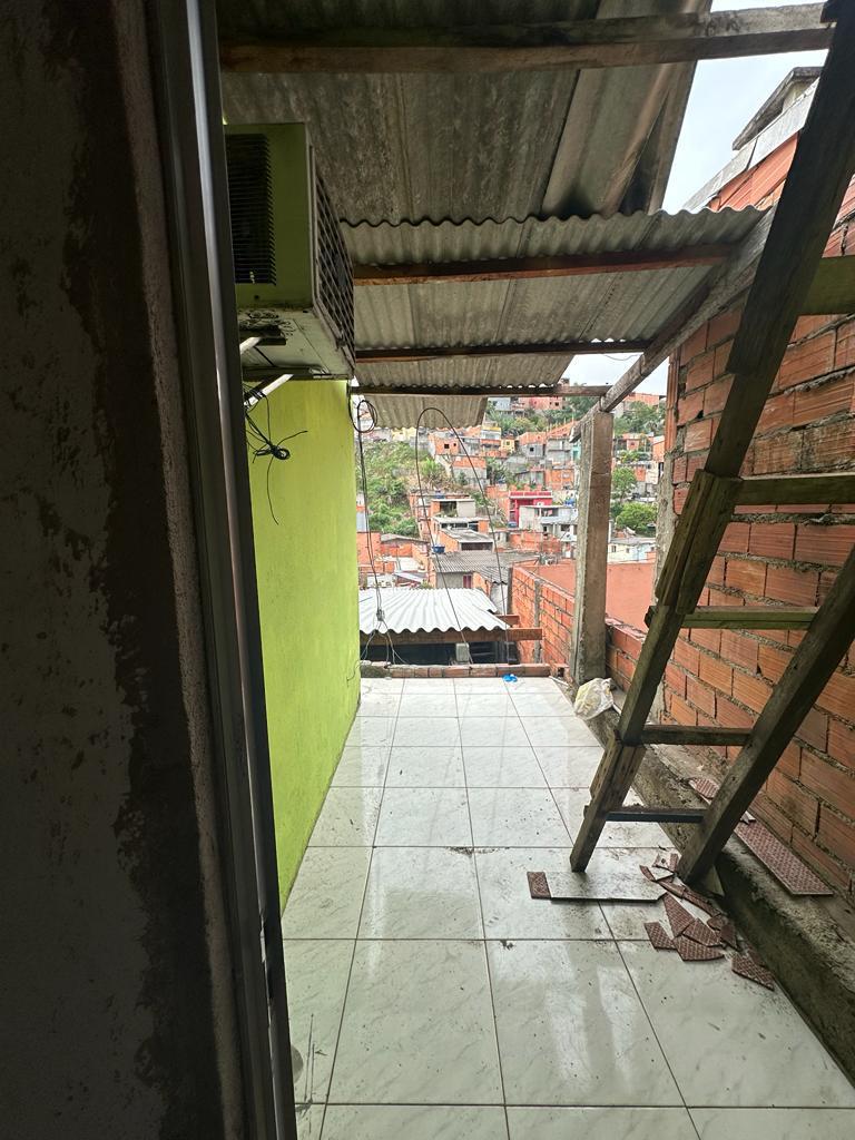 Casa com 02 Quartos - Jardim Nara Lúcia - Cotia/SP