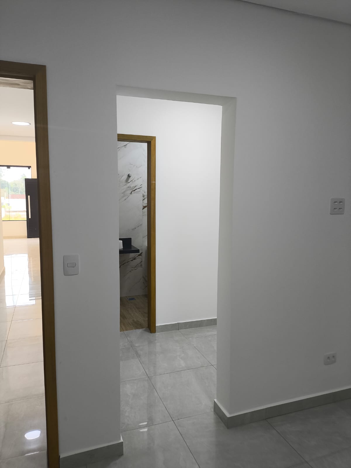 Casa com 03 Quartos - Condomínio Lago Dos Pássaros - Cotia/SP