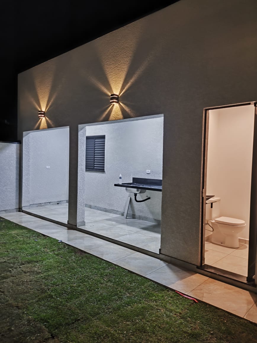 Casa com 03 Quartos - Condomínio Lago Dos Pássaros - Cotia/SP