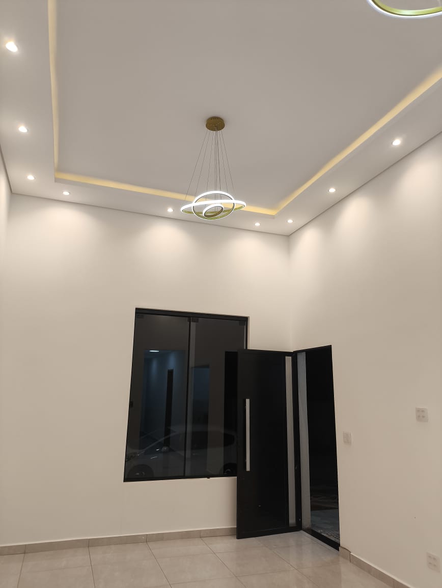 Casa com 03 Quartos - Condomínio Lago Dos Pássaros - Cotia/SP