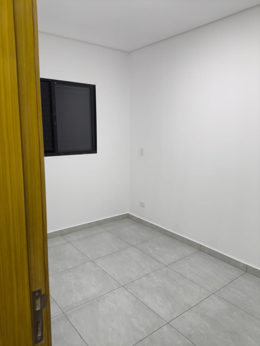 Casa com 03 Quartos - Condomínio Lago Dos Pássaros - Cotia/SP