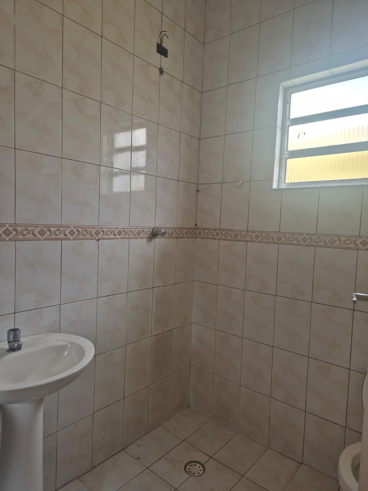 Casa com 02 Quartos - Jardim dos Ipês - Cotia/SP