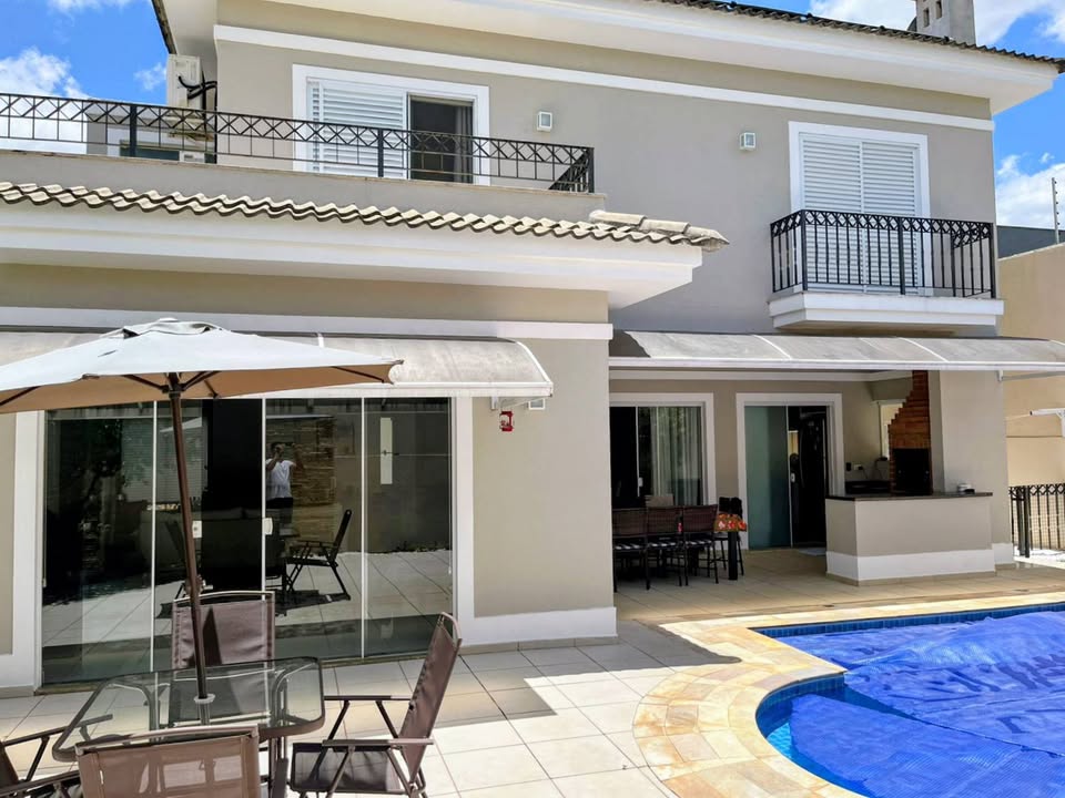 Casa, 4 quartos, 242 m² - Foto 2