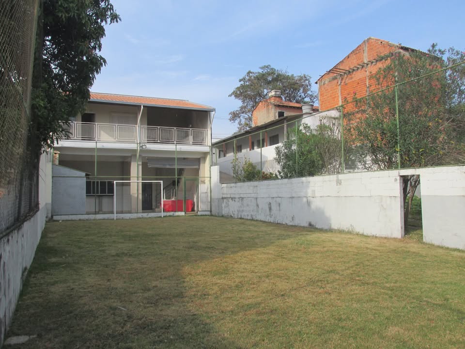 Chácara, 3 quartos, 1400 m² - Foto 1