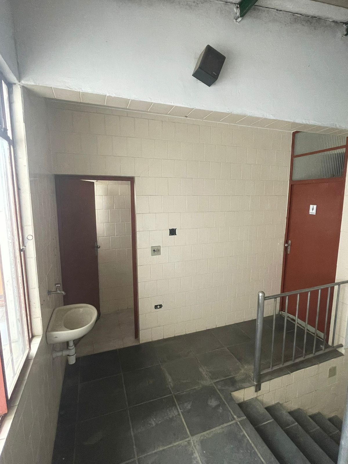 Galpão com 420m² - Jardim do Sabia - Cotia/SP