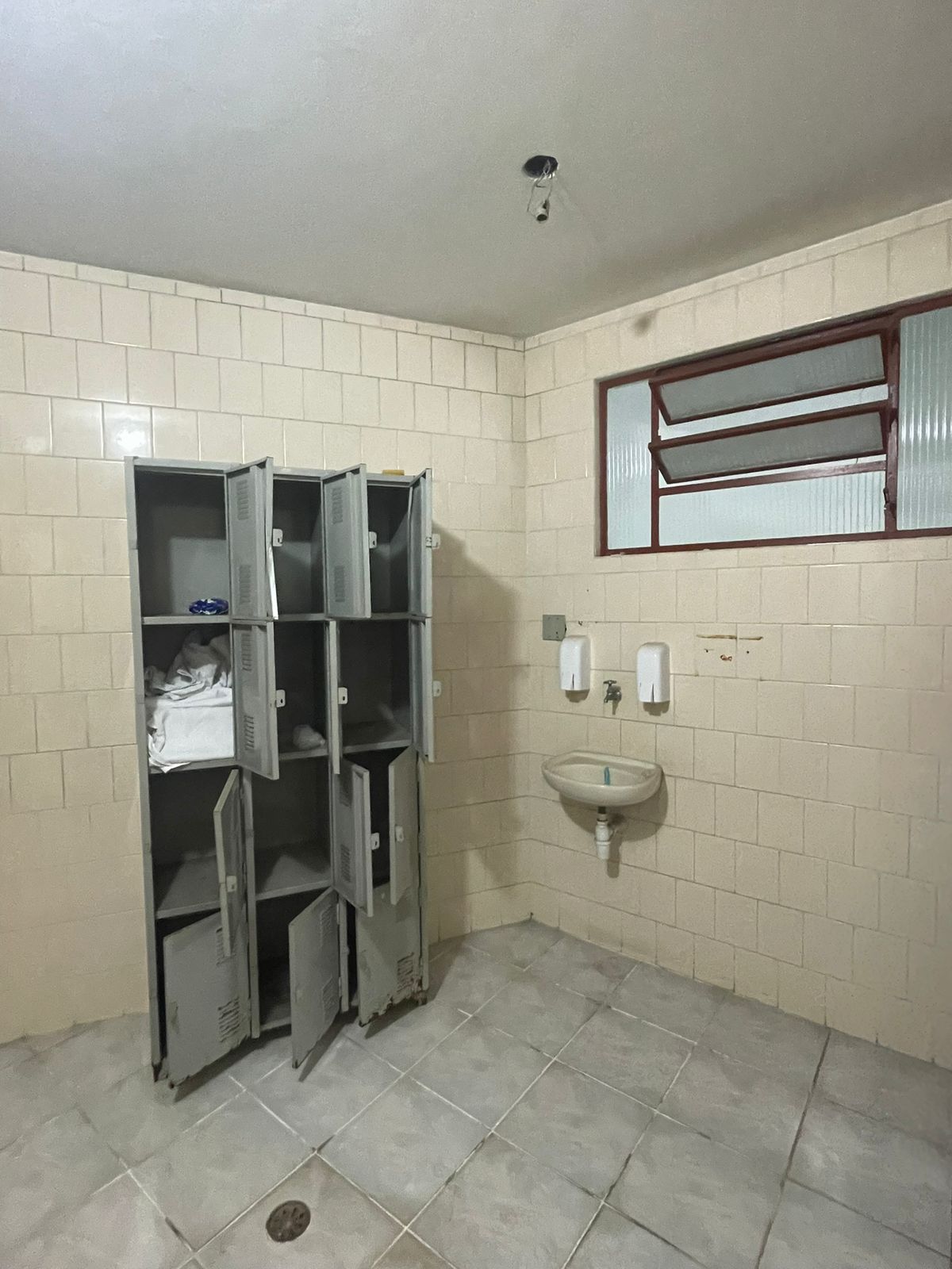 Galpão com 420m² - Jardim do Sabia - Cotia/SP