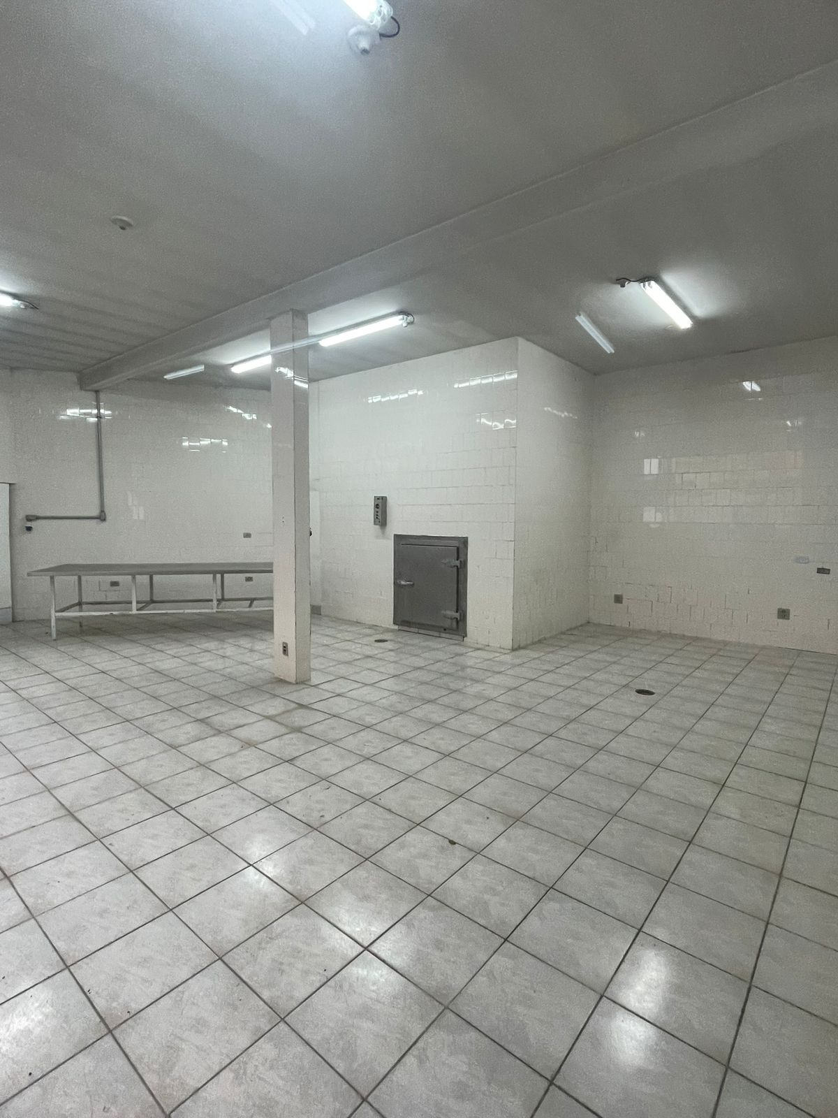 Galpão com 420m² - Jardim do Sabia - Cotia/SP