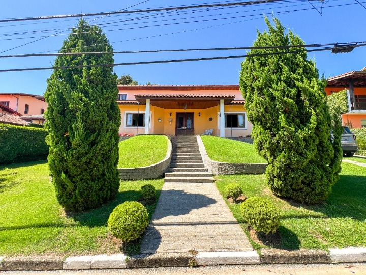 Casa, 4 quartos, 253 m² - Foto 1