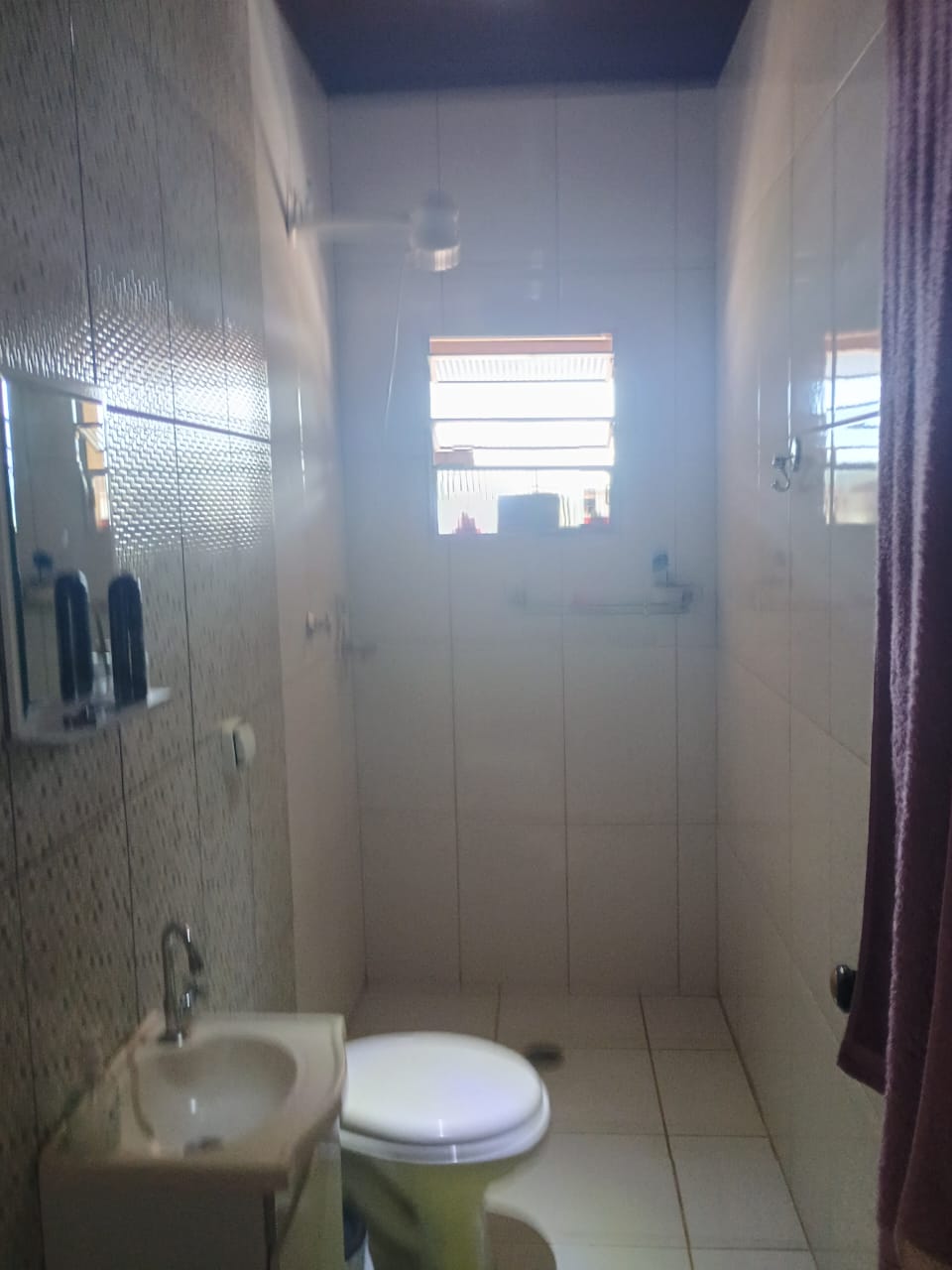 Casa  3 Quartos sendo 01 suíte em 500m2 de terreno- Caucaia do Alto - Cotia _ SP