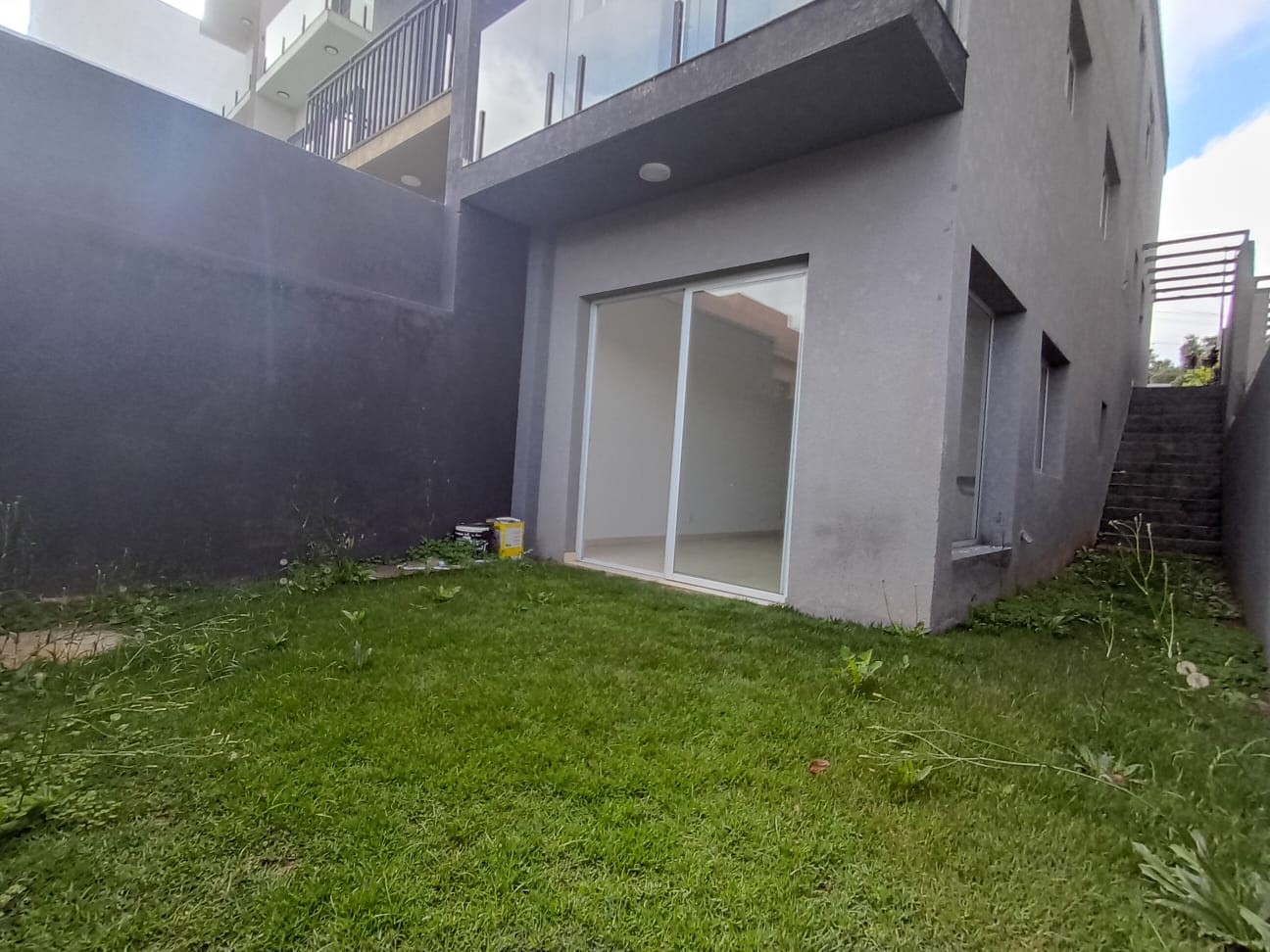 Novissima Casa com 03 Quartos sendo 01 Suíte -Terra Nobre Granja Vianna - Cotia/SP