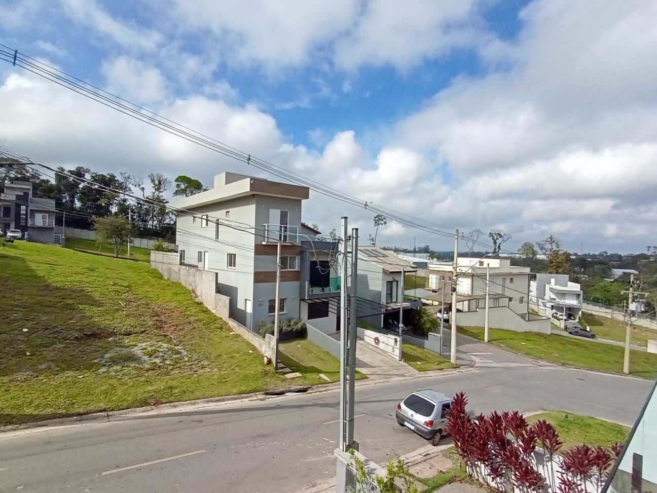 Novissima Casa com 03 Quartos sendo 01 Suíte -Terra Nobre Granja Vianna - Cotia/SP