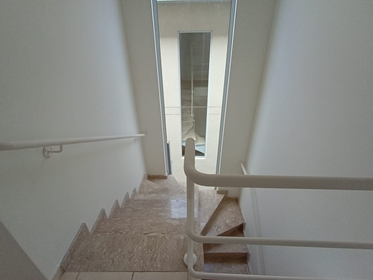 Novissima Casa com 03 Quartos sendo 01 Suíte -Terra Nobre Granja Vianna - Cotia/SP