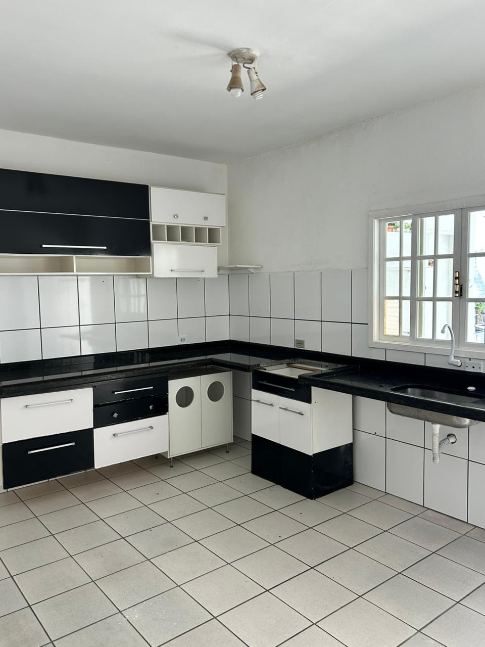 Casa com 2 Dormitórios - Jardim dos Ipês - Cotia/SP