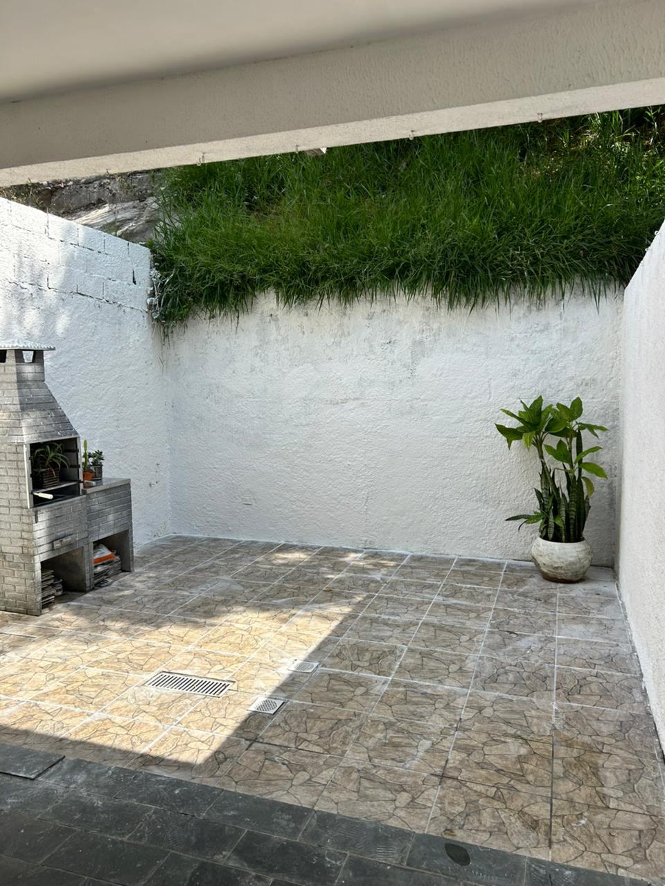 Casa com 2 Dormitórios - Jardim dos Ipês - Cotia/SP