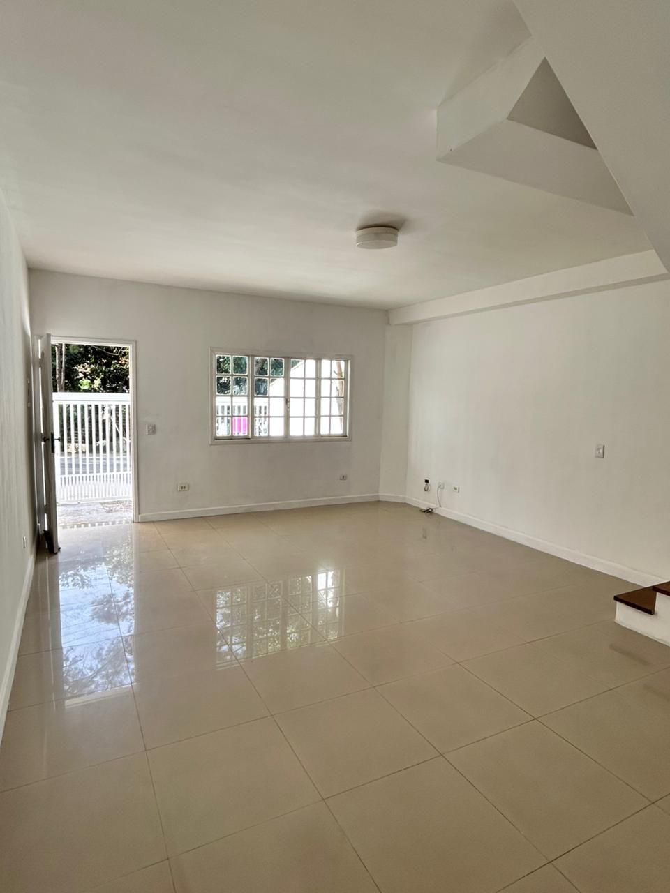 Casa com 2 Dormitórios - Jardim dos Ipês - Cotia/SP