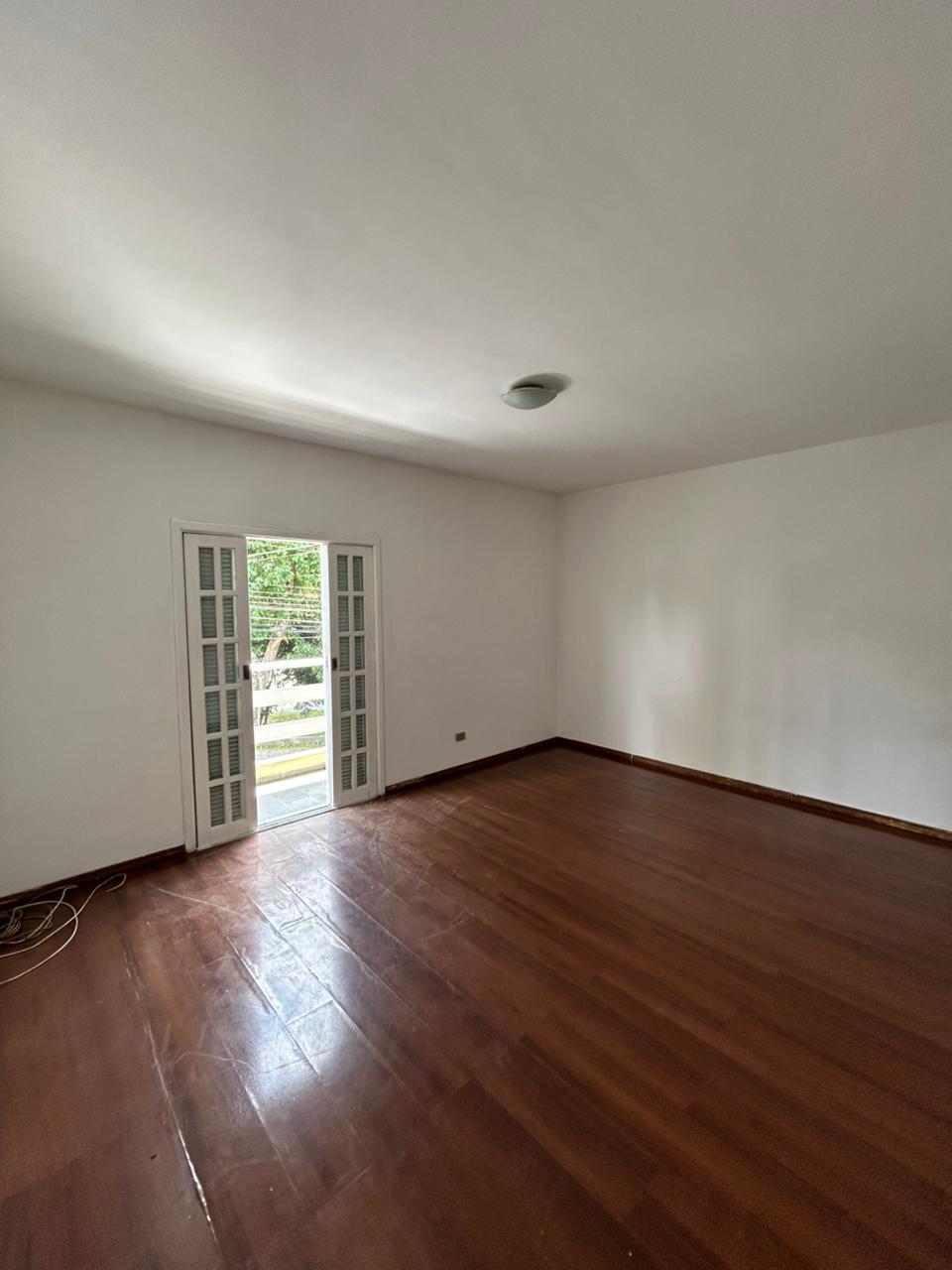 Casa com 2 Dormitórios - Jardim dos Ipês - Cotia/SP