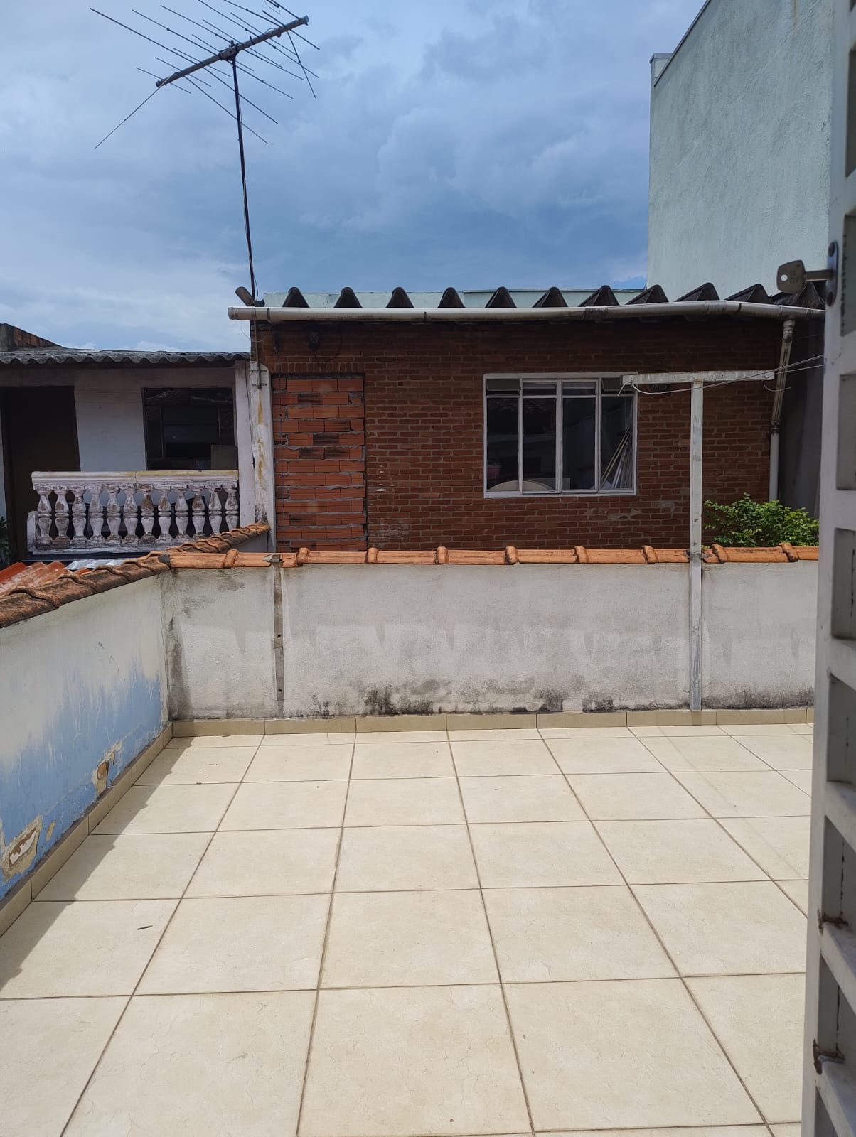 Ótima casa com 02 dormitórios e 02 vagas garagem - Vila Nova Mazzei - São Paulo
