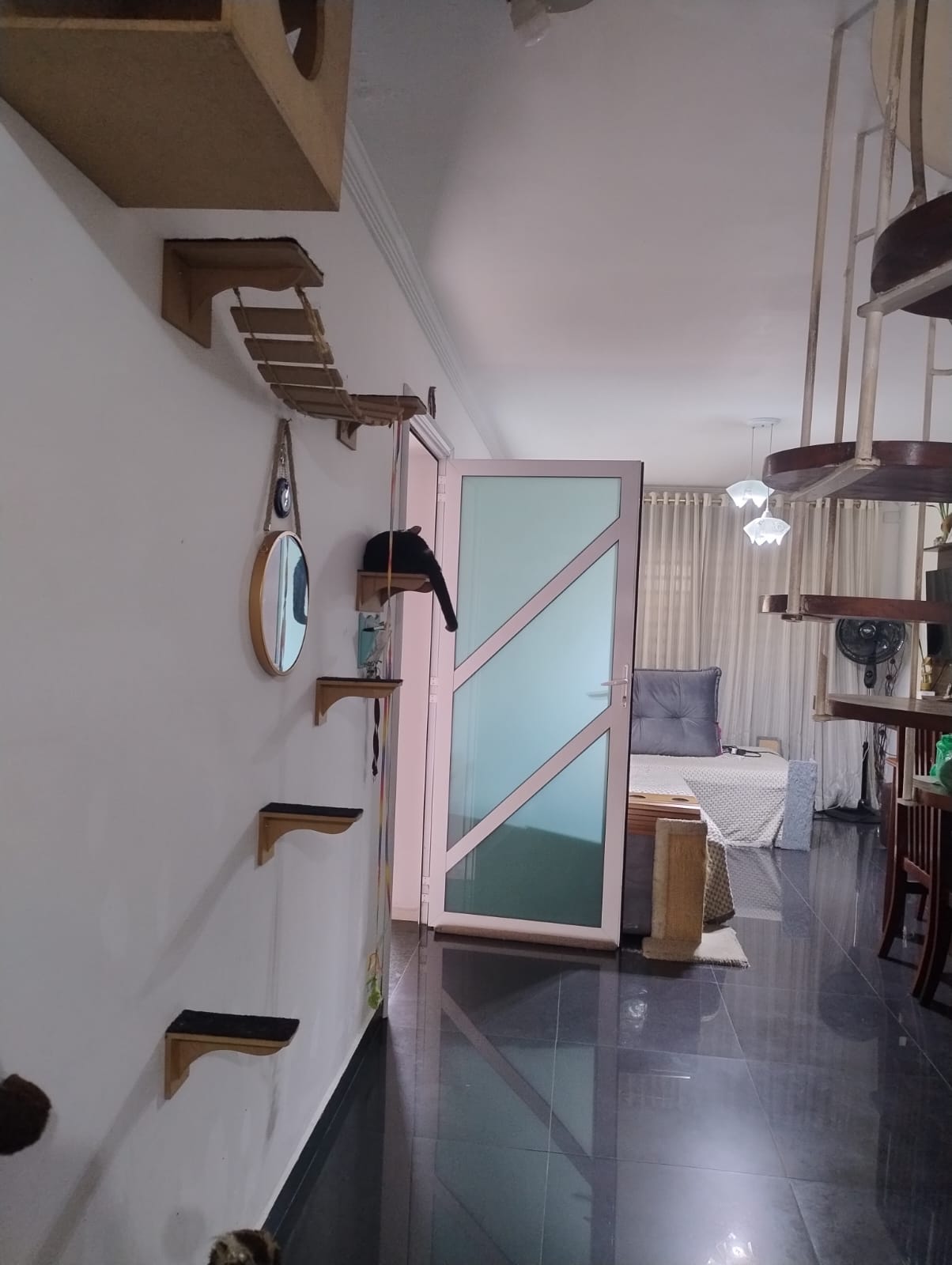 Ótima casa com 02 dormitórios e 02 vagas garagem - Vila Nova Mazzei - São Paulo