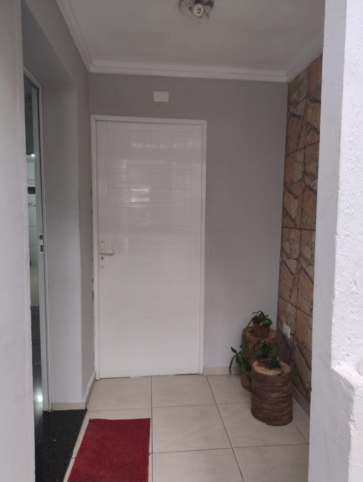 Ótima casa com 02 dormitórios e 02 vagas garagem - Vila Nova Mazzei - São Paulo