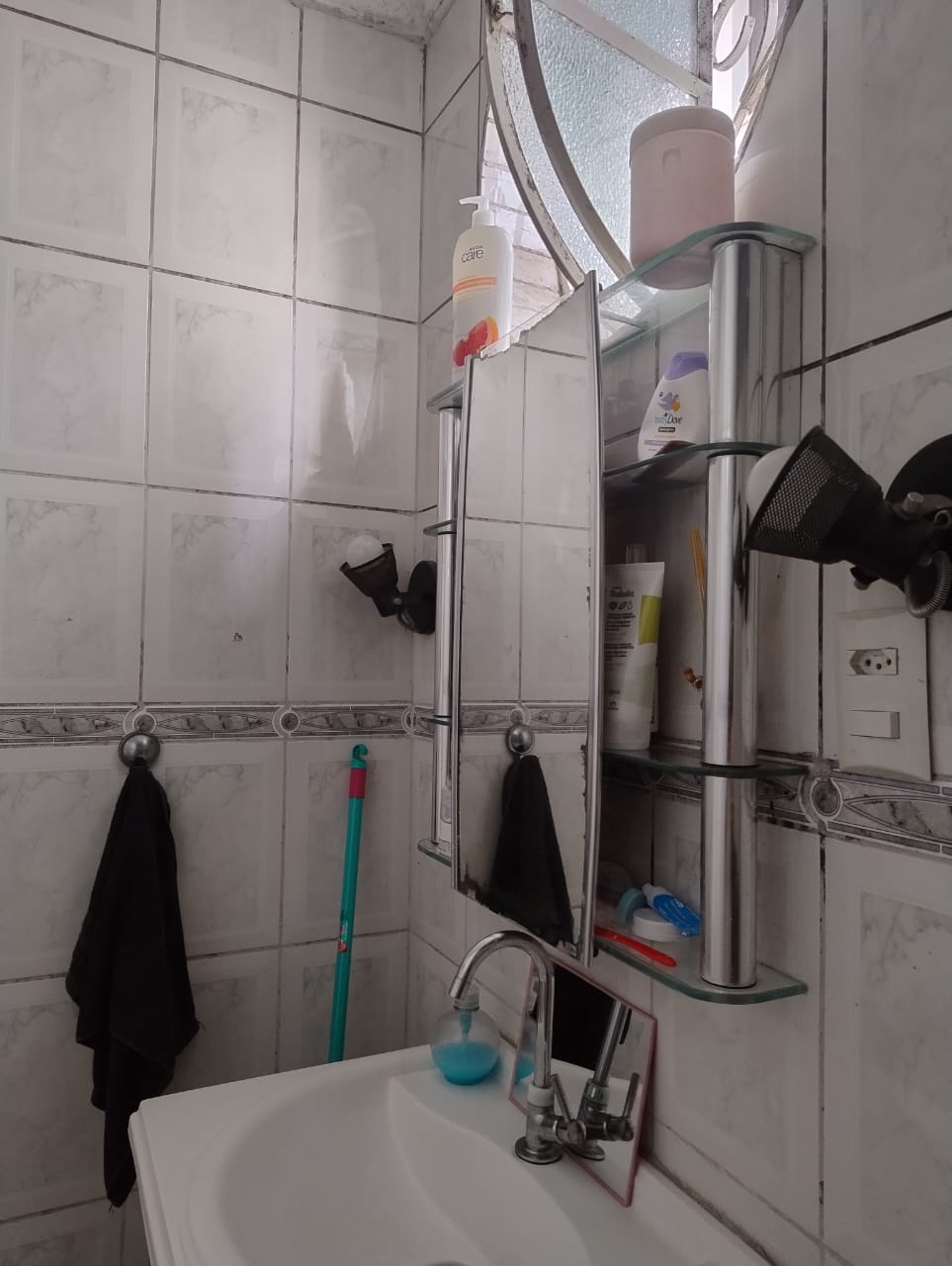 Ótima casa com 02 dormitórios e 02 vagas garagem - Vila Nova Mazzei - São Paulo