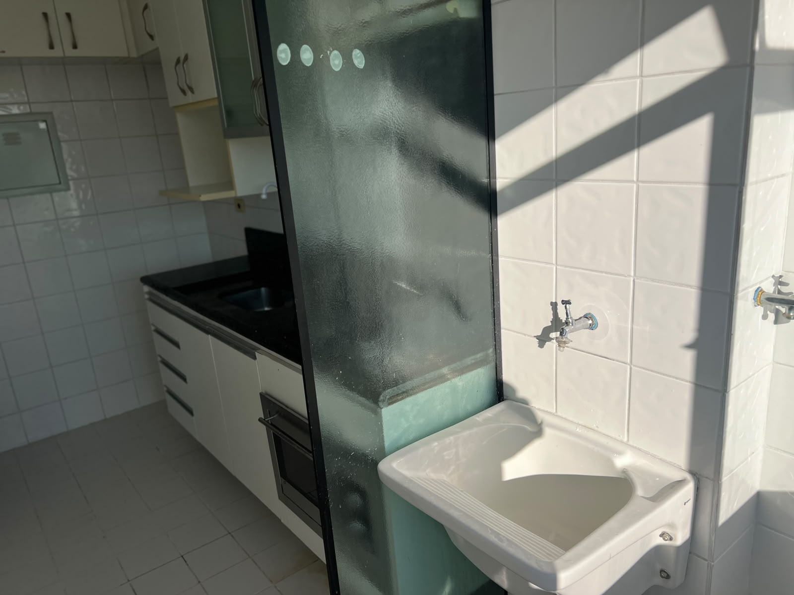 Apartamento com 02 Quartos - Residencial Sabiá - Cotia/SP