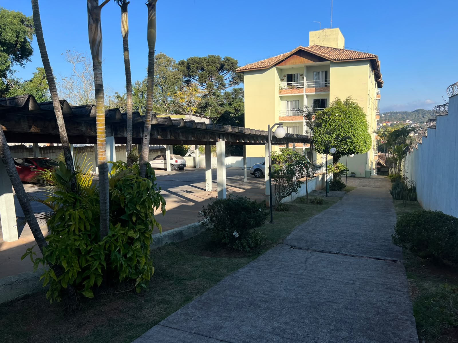 Apartamento com 02 Quartos - Residencial Sabiá - Cotia/SP