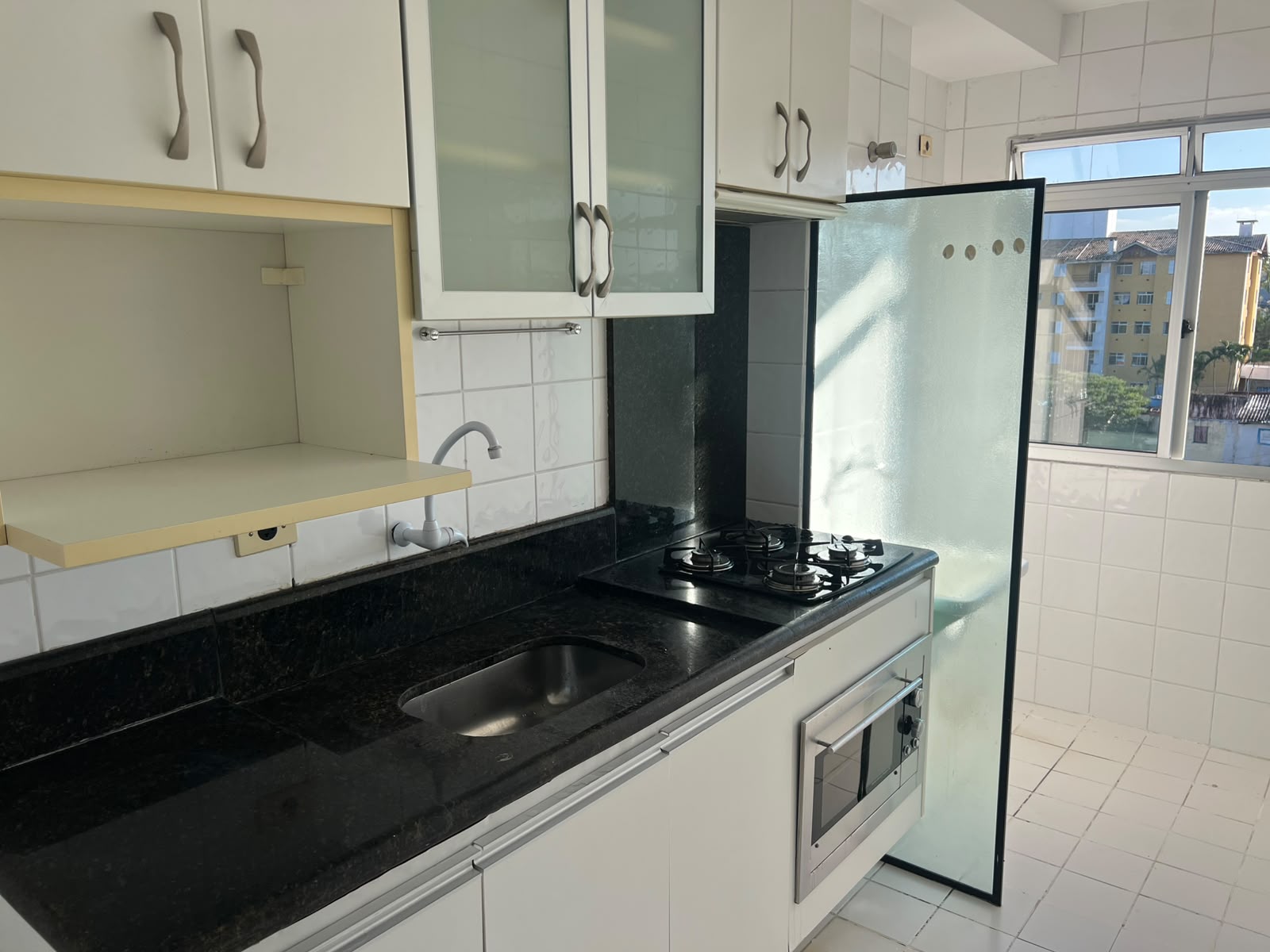 Apartamento com 02 Quartos - Residencial Sabiá - Cotia/SP
