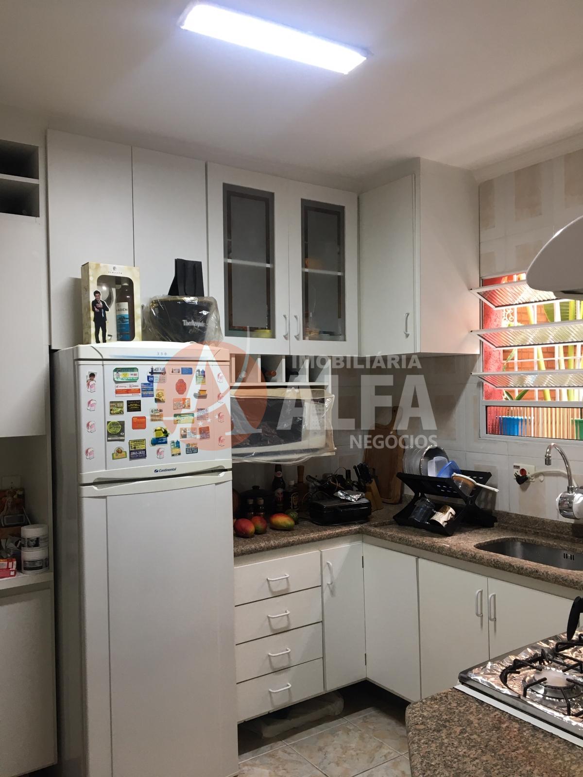 Casa à venda com 2 quartos, 70m² - Foto 15