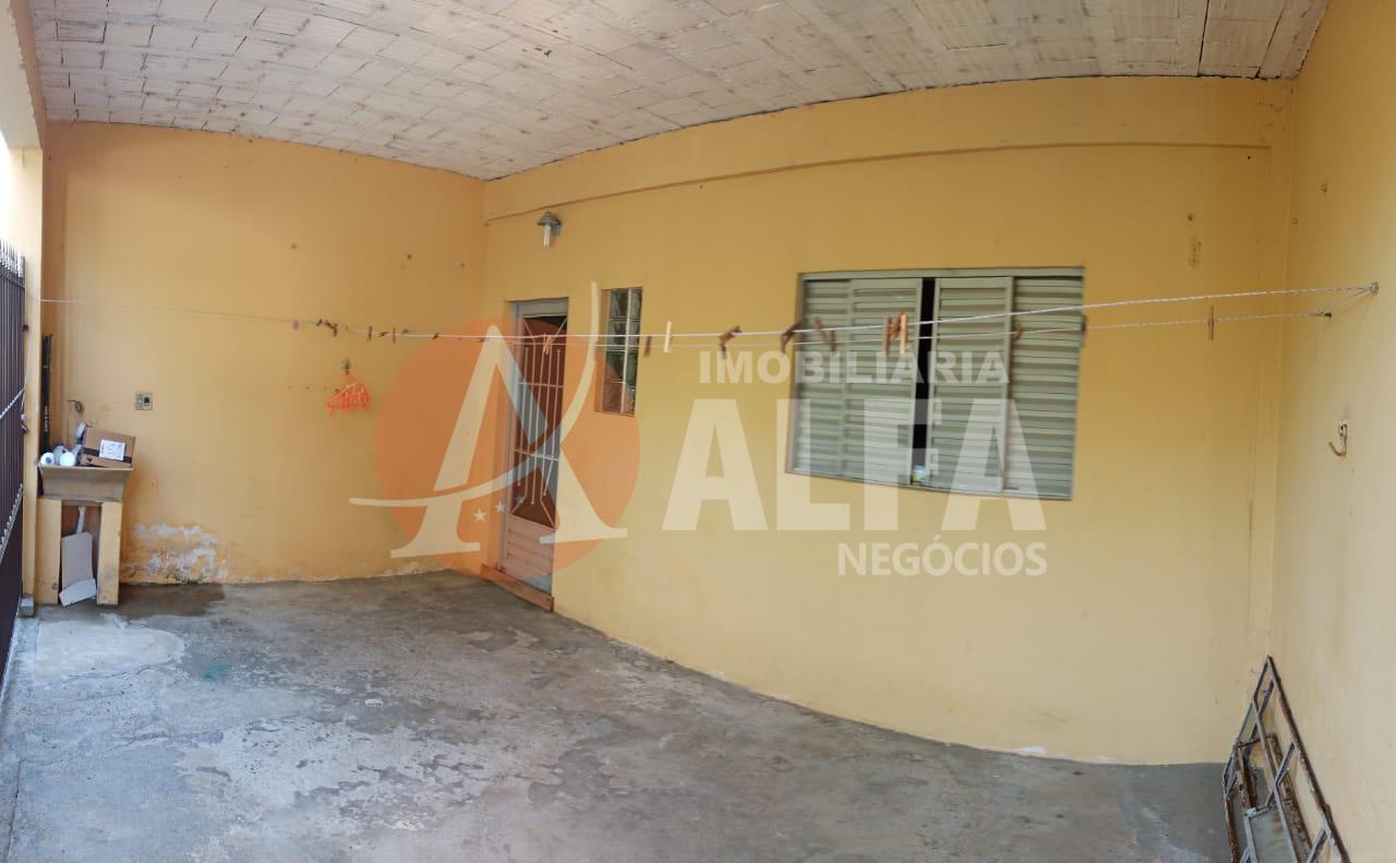 Casa à venda com 4 quartos, 240m² - Foto 4