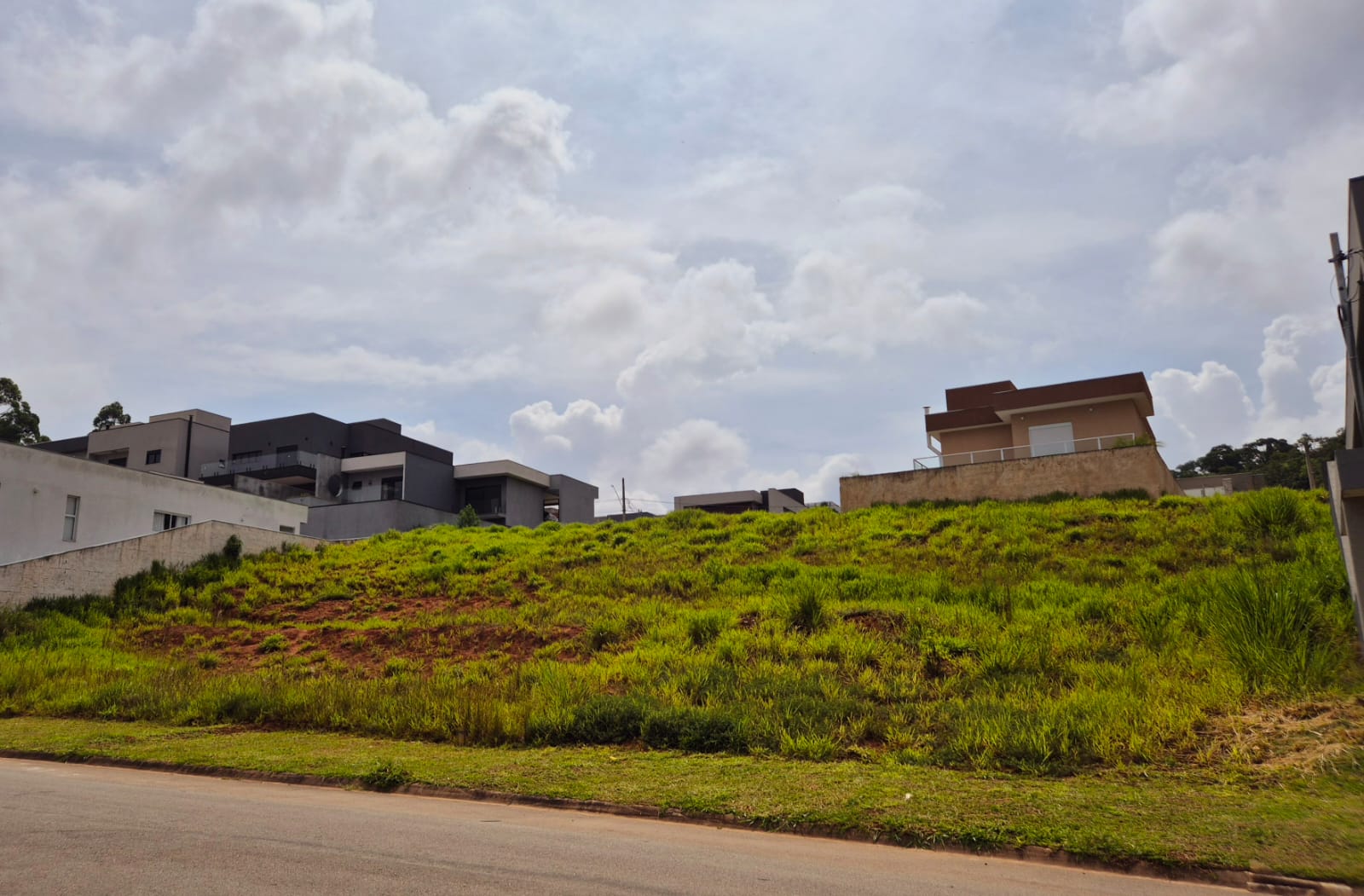 TERRENO(V) COM 403m² - CONDOMÍNIO RESERVA SANTA PAULA - PARQUE DOM HENRIQUE - COTIA/SP