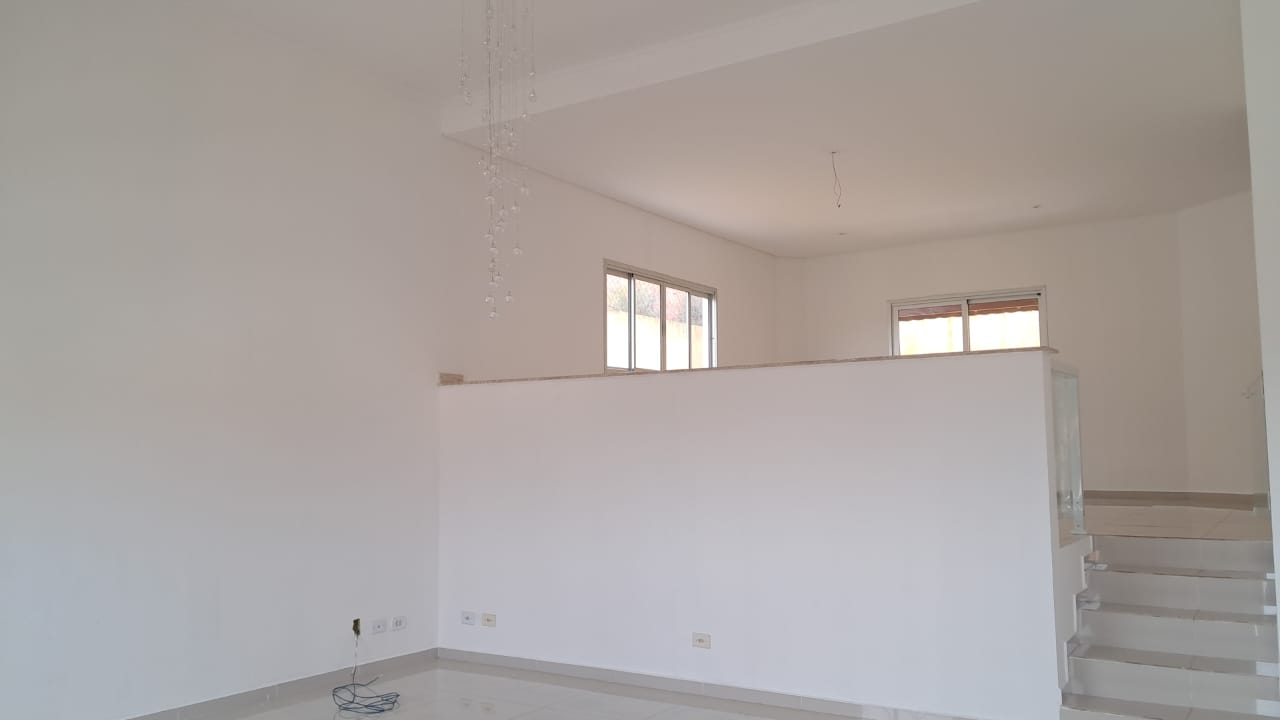 Casa com 04 Quartos - Condomínio Parque São Paulo - (Granja Viana) Cotia/SP