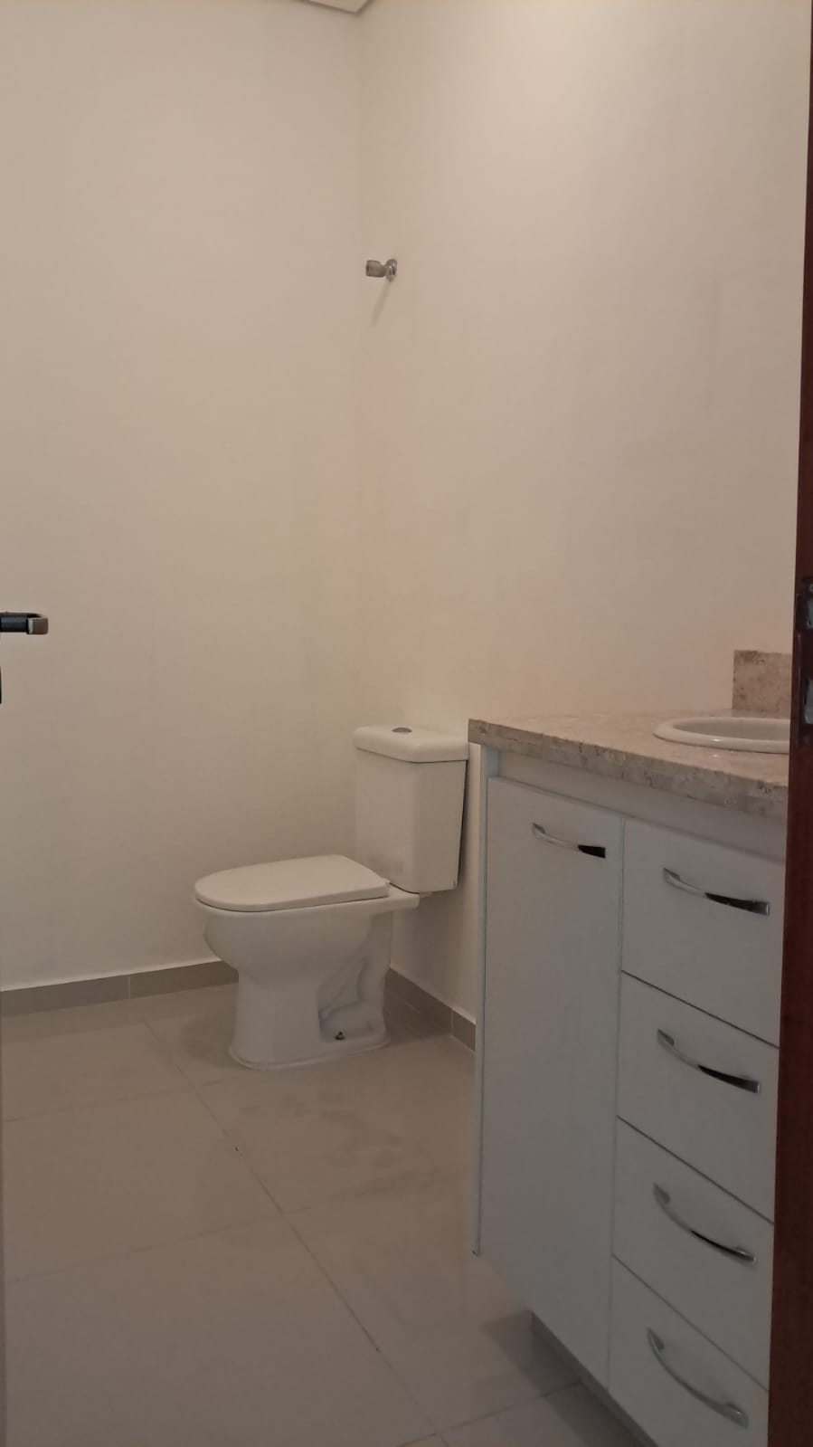 Casa com 04 Quartos - Condomínio Parque São Paulo - (Granja Viana) Cotia/SP