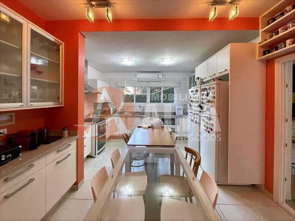 Casa à venda com 4 quartos, 553m² - Foto 35