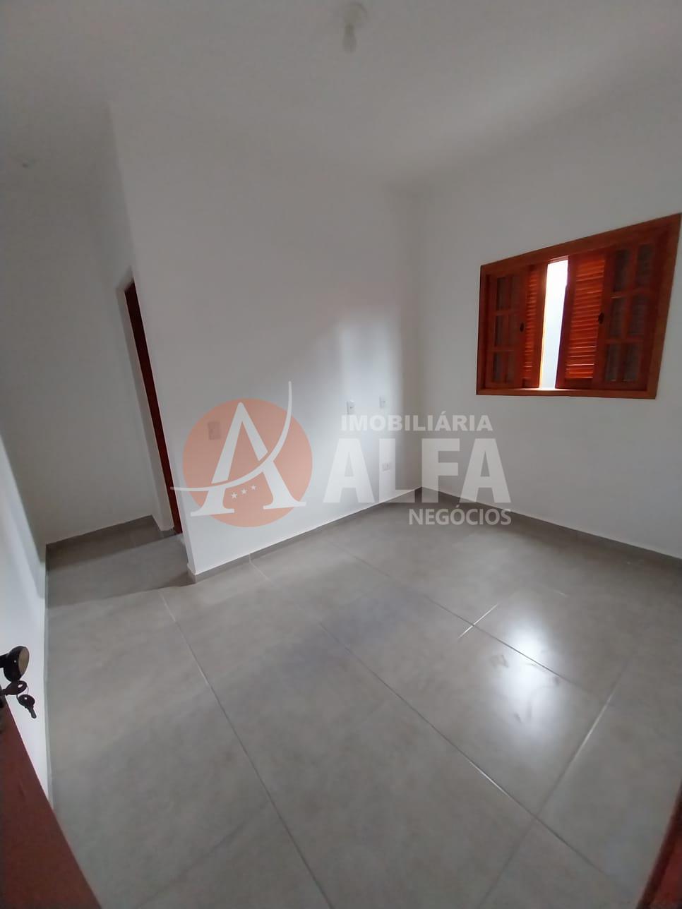 Casa à venda com 2 quartos, 60m² - Foto 3