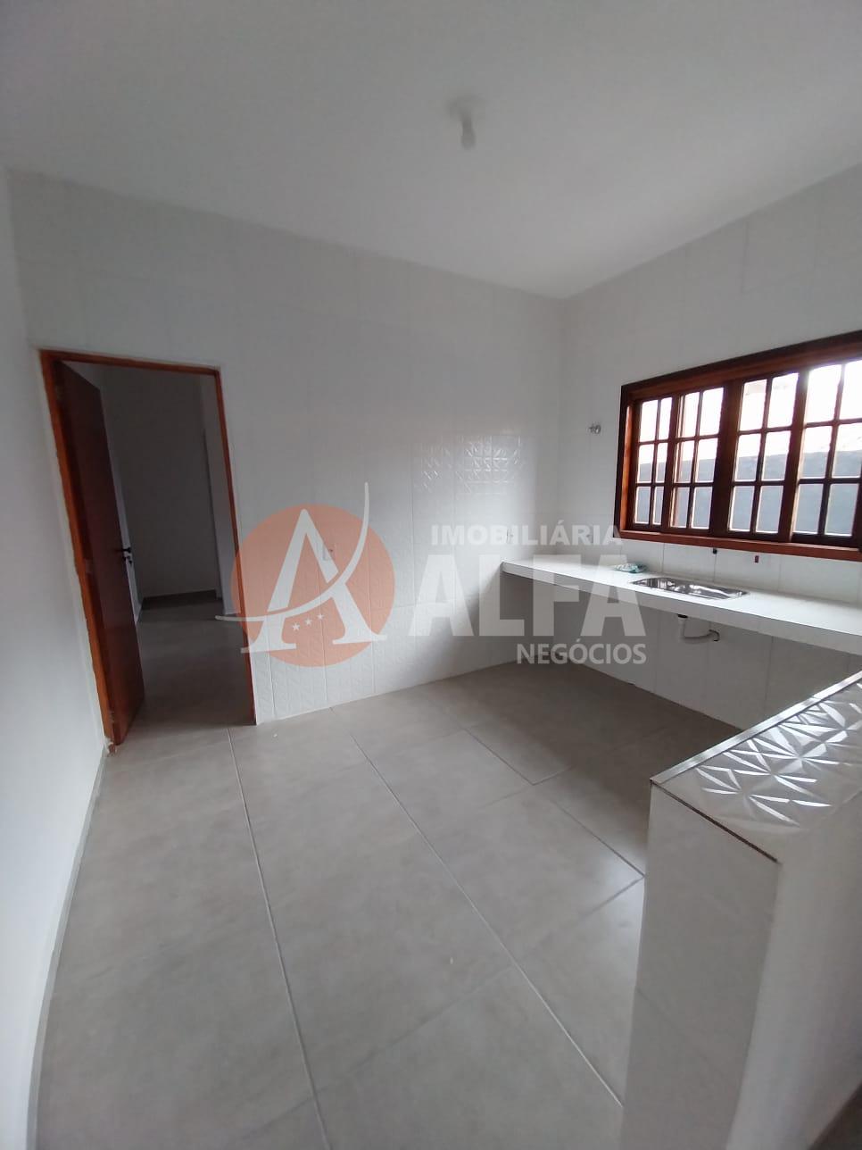 Casa à venda com 2 quartos, 60m² - Foto 4