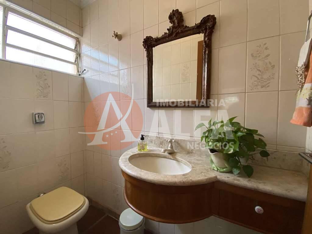 Casa à venda com 4 quartos, 210m² - Foto 7