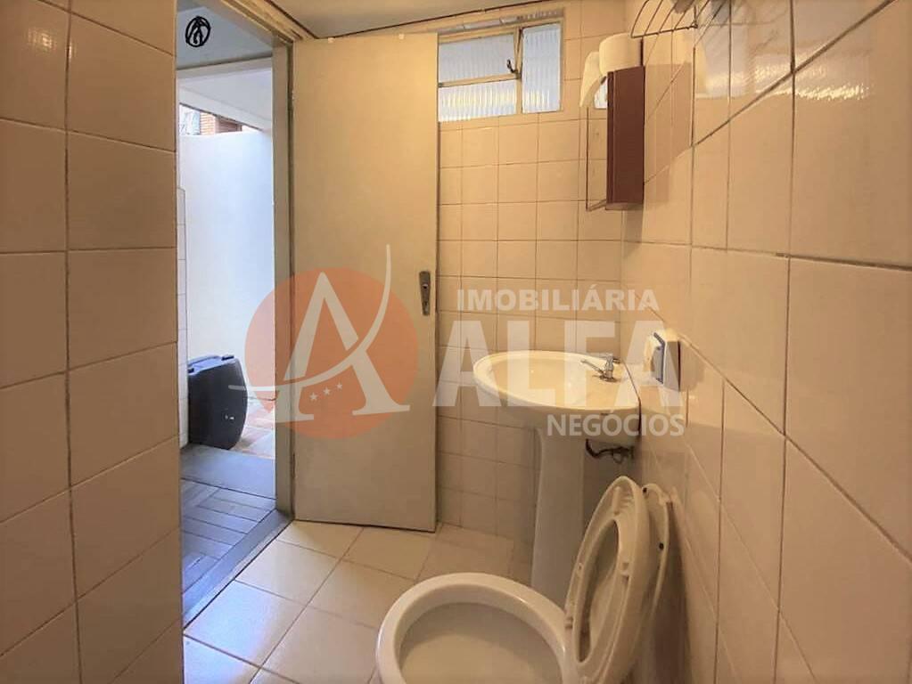 Casa à venda com 4 quartos, 210m² - Foto 8