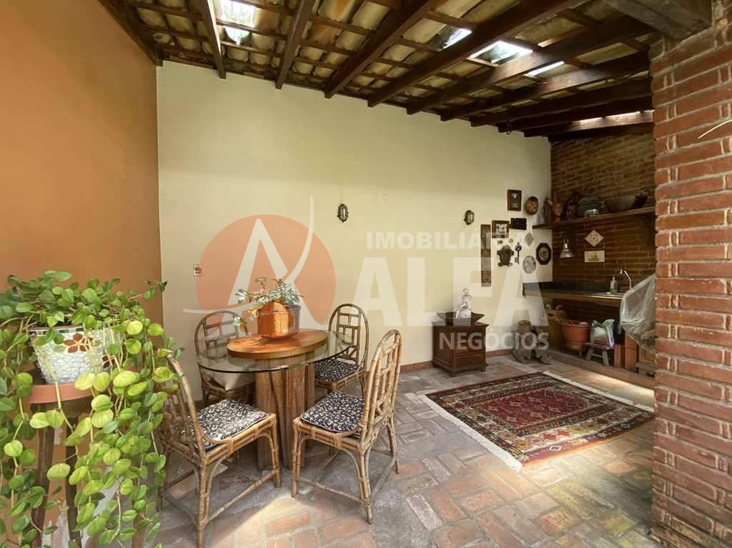 Casa à venda com 4 quartos, 210m² - Foto 19