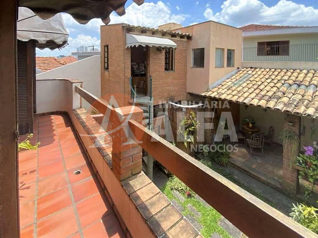 Casa à venda com 4 quartos, 210m² - Foto 26